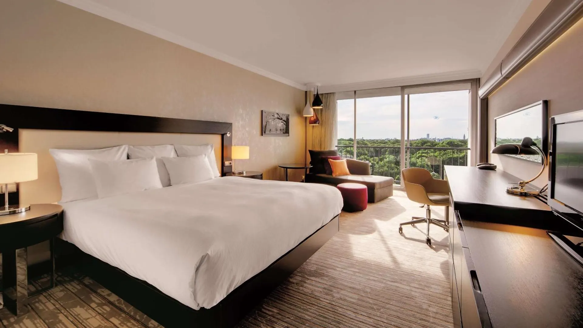 מלון Hilton Munich Park 4*,