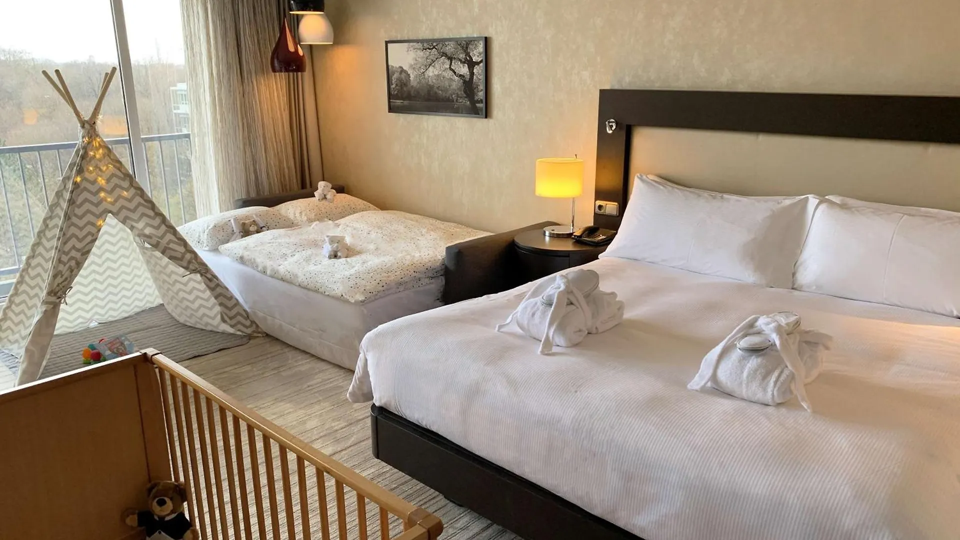 מלון Hilton Munich Park 4*,  גרמניה